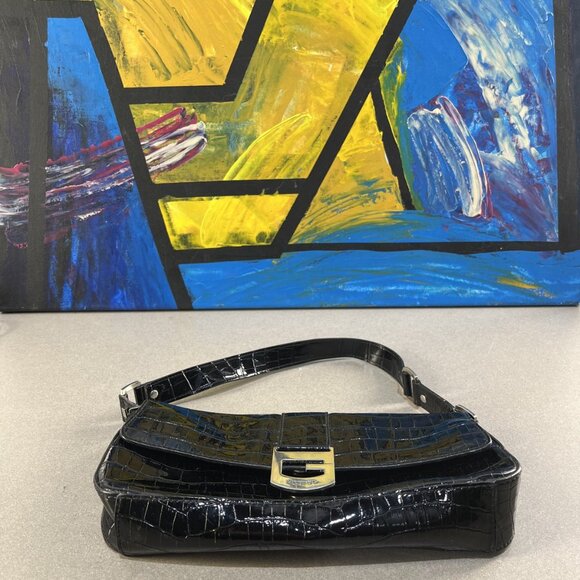 Vintage Y2K Style Guess Bag (Black) - Picture 5 of 5